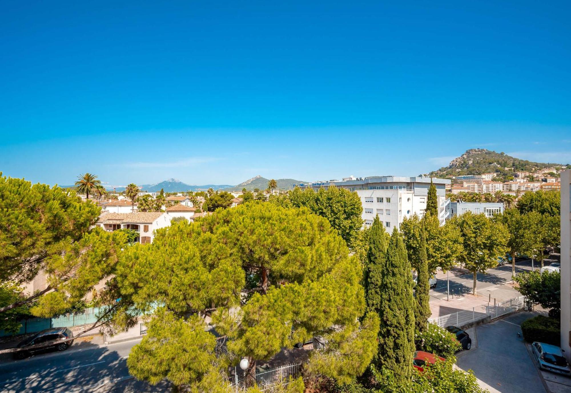 B&B Hôtel Hyeres Hyères