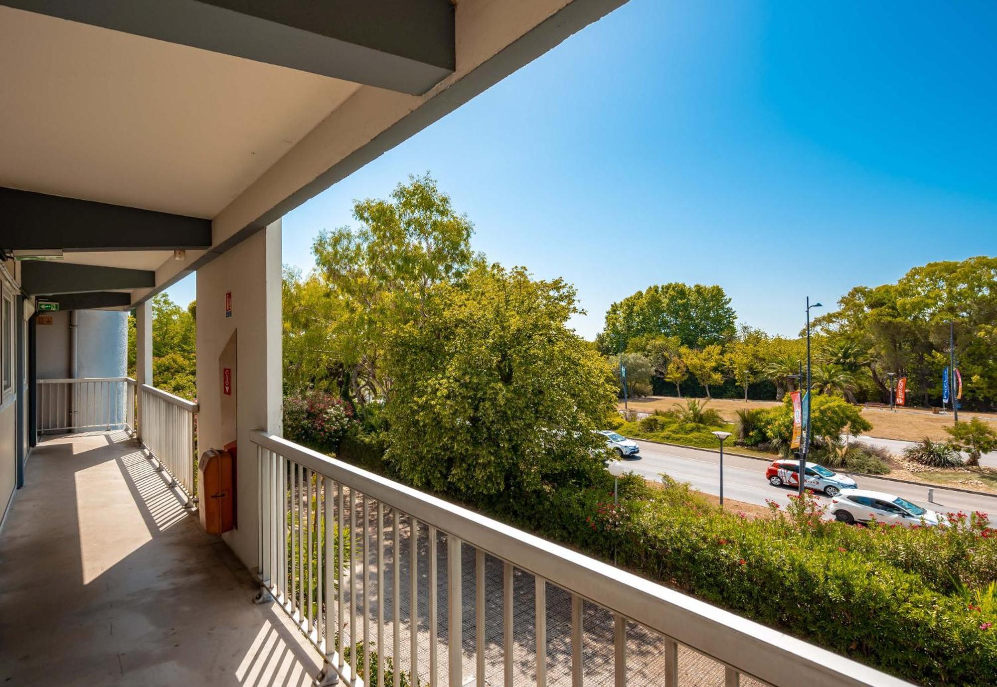 B&B Hôtel Hyeres Hotel 2*