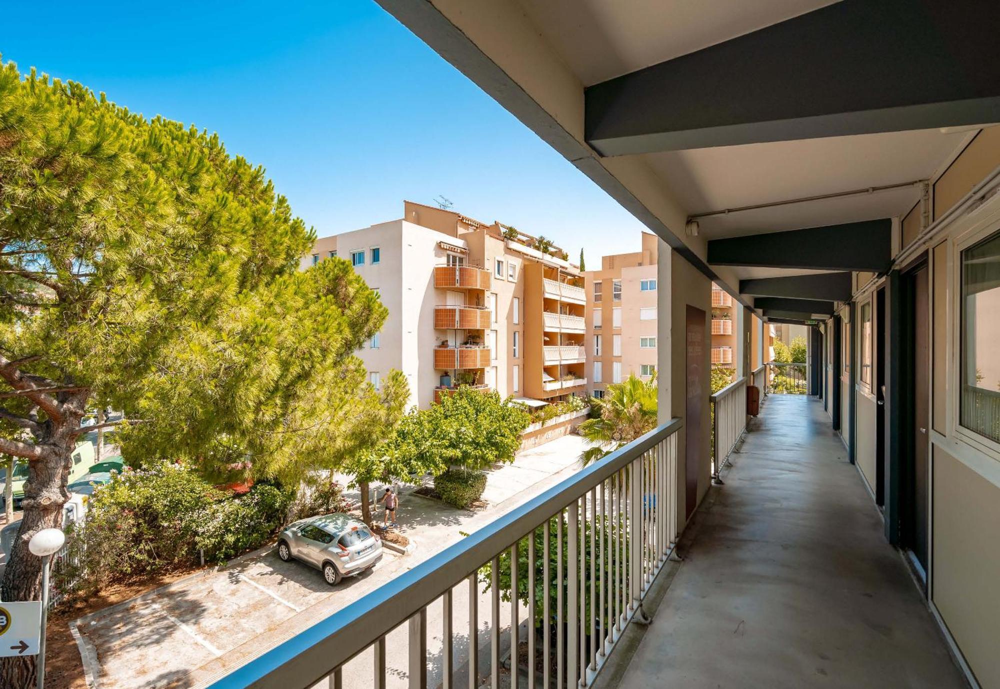 B&B Hôtel Hyeres 2* Hyères