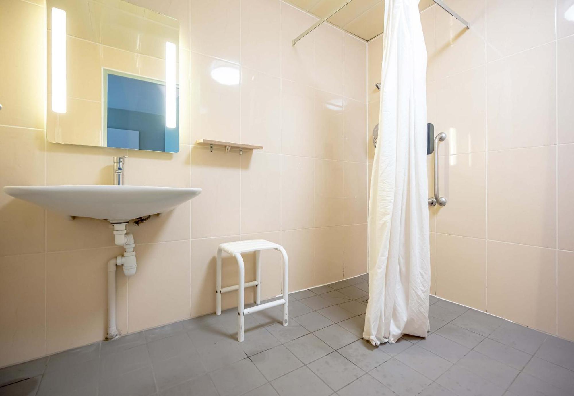 Hotel B&B Hôtel Hyeres