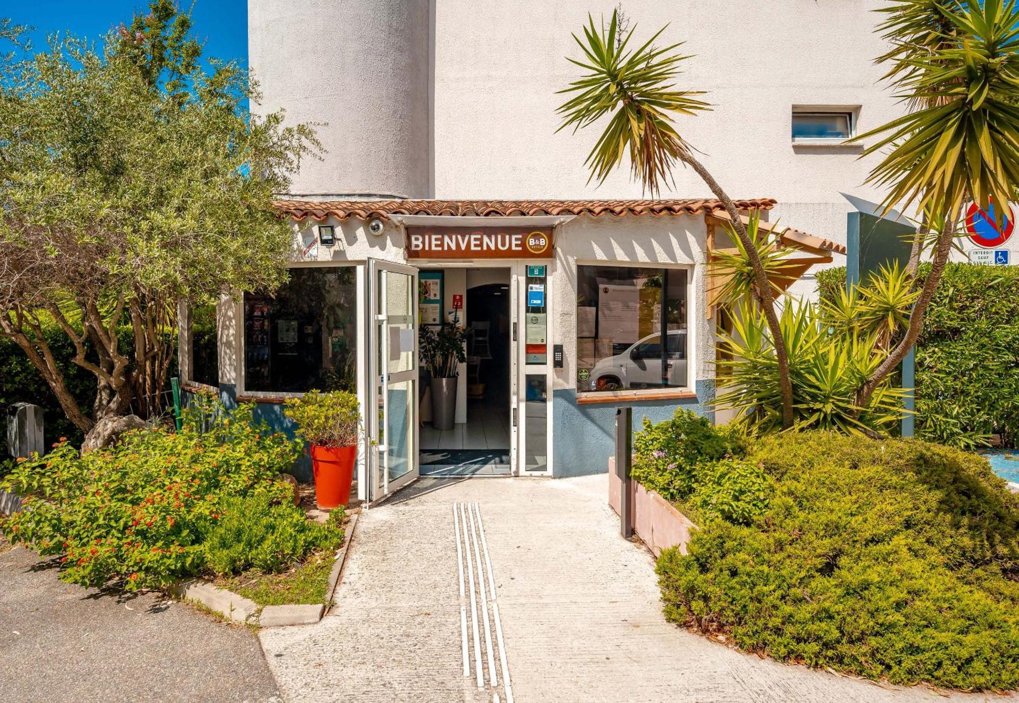 B&B Hôtel Hyeres Hotel 2*