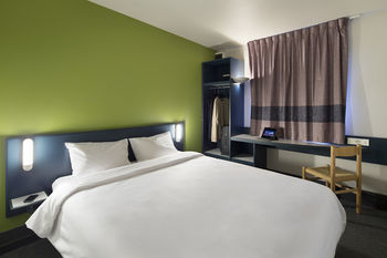 Hotel B&B Hôtel Hyeres 2*