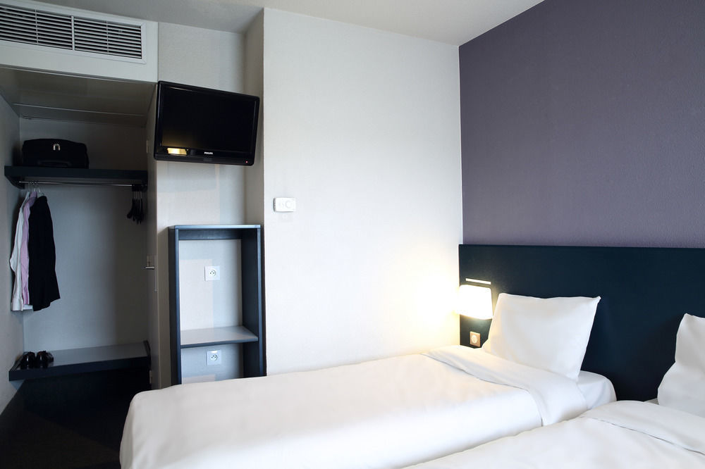 B&B Hôtel Hyeres Hotel 2*