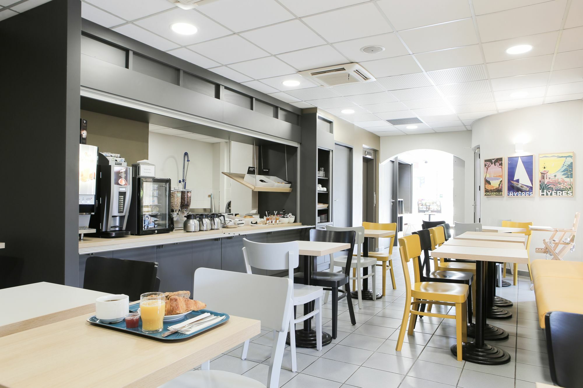 Hotel B&B Hôtel Hyeres 2*