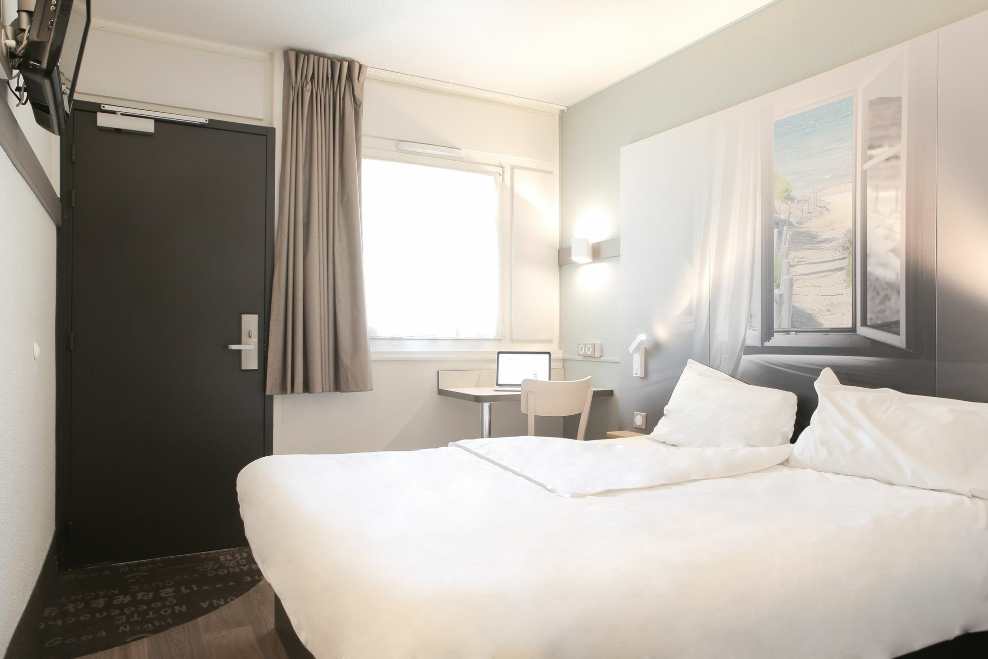 Hotel B&B Hôtel Hyeres Hyères
